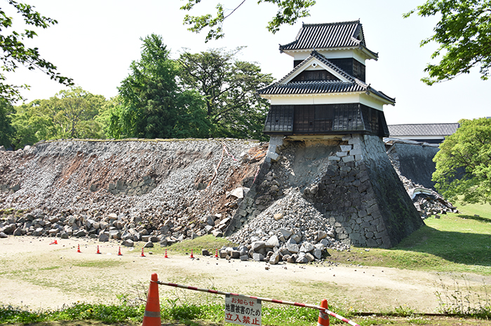 石垣が崩落した熊本城
